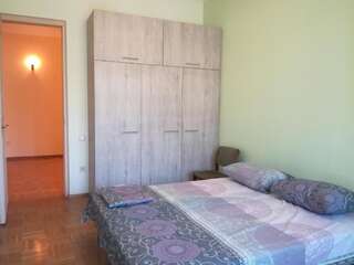 Проживание в семье Private room in a townhouse Ереван Двухместный номер Делюкс с 1 кроватью и дополнительной кроватью-11